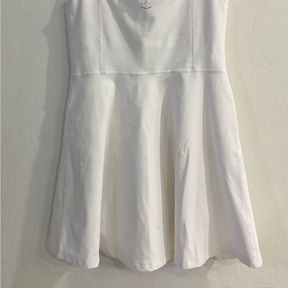 Beyond Yoga White tennis Dress. Size Medium - Picture 2 of 5